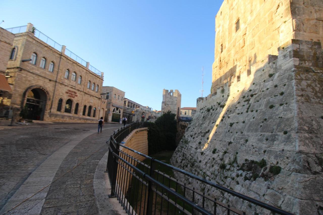 Private Hostel - Best Location Jerusalem Exterior photo
